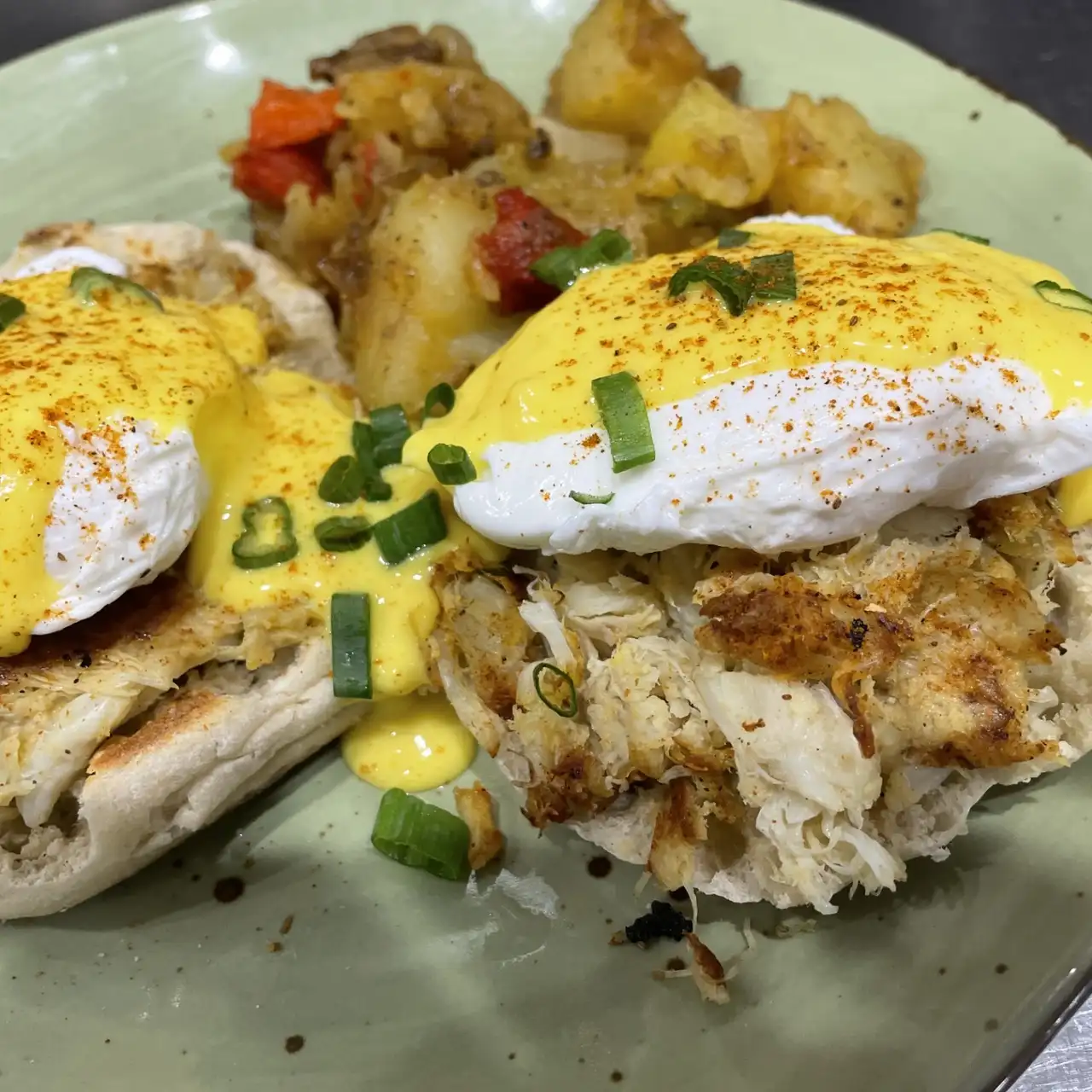 Jumpin' Shrimp on the Virginia Beach Oceanfront, Boardwalk, Seafood Boil Happy Hour