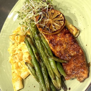 Jumpin' Shrimp on the Virginia Beach Oceanfront, Boardwalk, Seafood Boil Happy Hour