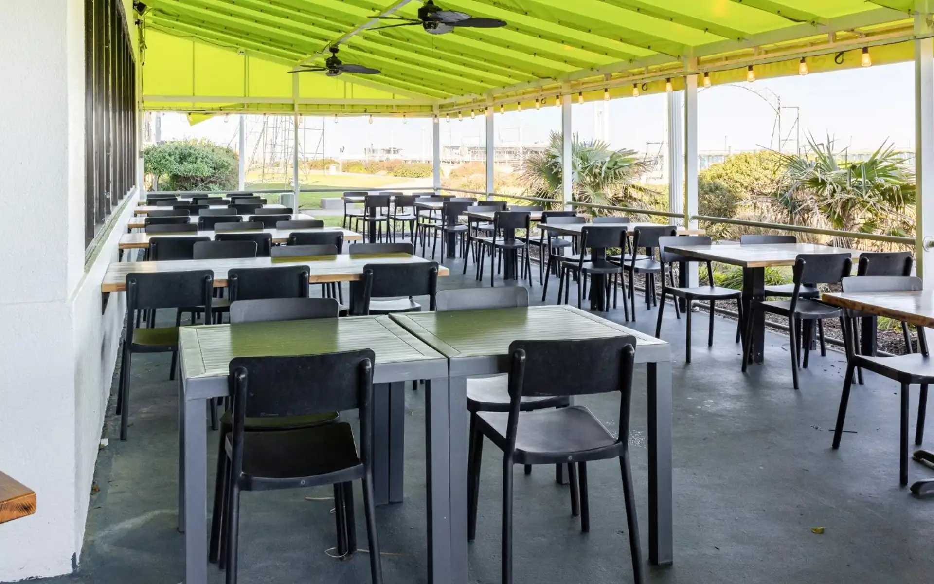 Jumpin' Shrimp on the Virginia Beach Oceanfront, Boardwalk, Seafood Boil Happy Hour